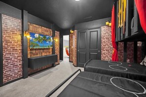 Villa, Multiple Bedrooms | 8 bedrooms, free WiFi, bed sheets