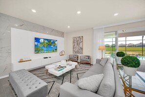 Villa, flere soverom | Oppholdsområde