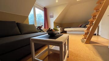 Fernseher, Kamin, DVD-Player, Stereoanlage