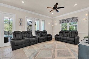 Villa, 5 Bedrooms | Interior