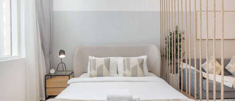 Iron/ironing board, WiFi