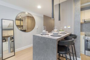 High chair - StayShort - Amazing Studio Apartment in Frankfurt, Sports City (Sports City)