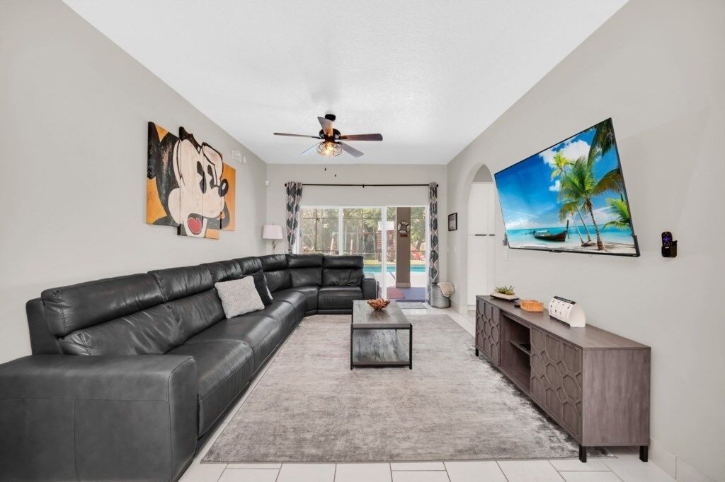 Villa, 4 chambres | Aire de séjour