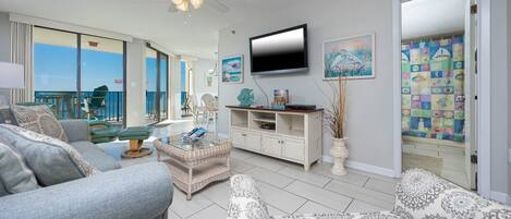 Condo, 1 Bedroom | Ruang tamu