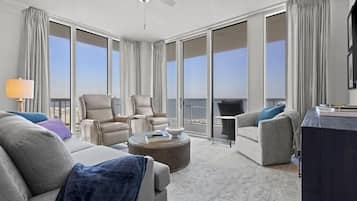 Appartement, 4 slaapkamers | Woonruimte