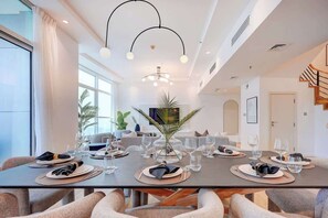 Dining - StayShort - Skyview 4BR Duplex Penthouse Perfect for Families in Marina! (Marina/JBR)