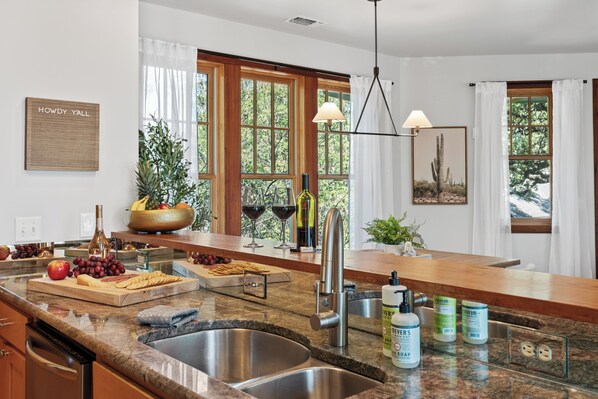 Micro-ondas, fogão, cooktop, chaleira elétrica