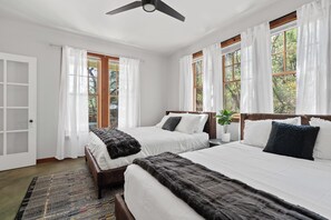 4 quartos, espaço de trabalho para notebook, Wi-Fi de cortesia