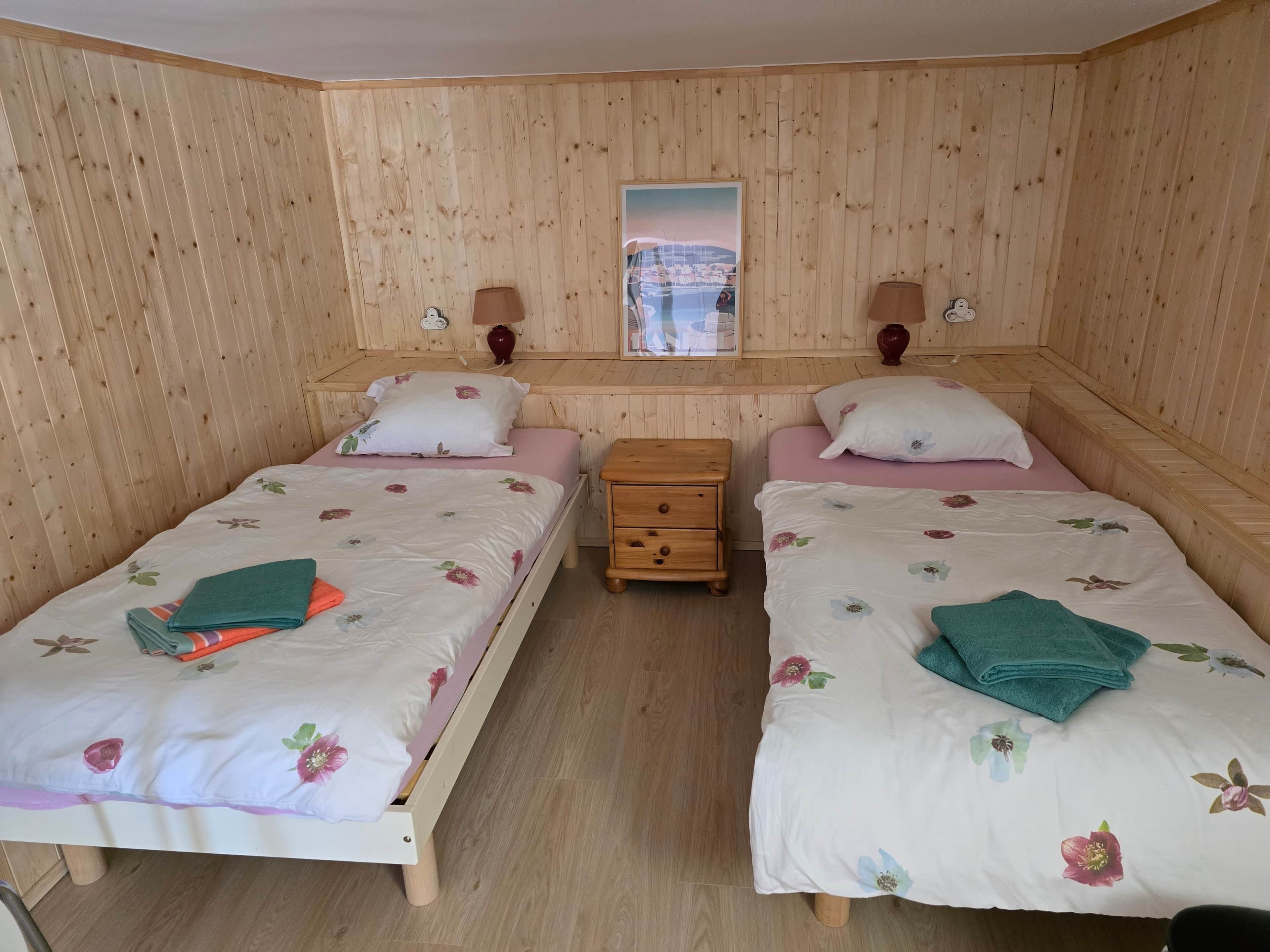4 Schlafzimmer, Bügeleisen/Bügelbrett, kostenloses WLAN, Bettwäsche