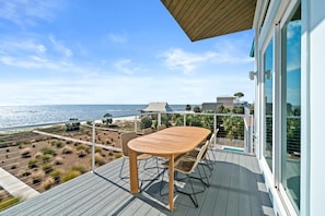 Casa, 6 habitaciones, alberca privada, vista al océano | Balcón