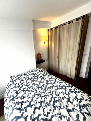 1 soveværelse, internetforbindelse