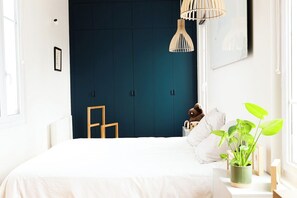 1 bedroom, internet, bed sheets