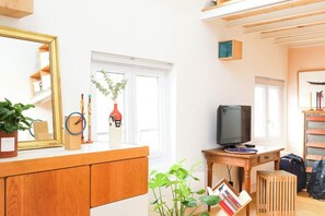 Interior - Chic Hideaway with Sacré-Coeur View - Paris 9th (Paris)