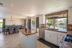 Fridge, microwave, oven, stovetop - Sierra Sol | Indio Retreat (Indio)
