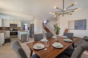 Dining - Sierra Sol | Indio Retreat (Indio)