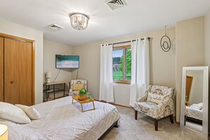 2 makuuhuonetta, työpöytä, silitysrauta/-lauta, Wi-Fi