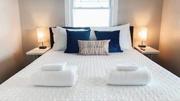 3 bedrooms, iron/ironing board, travel crib, free WiFi