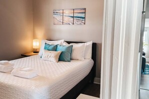 3 chambres, fer et planche à repasser, lit parapluie, Wi-Fi gratuit