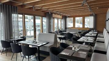 Daily buffet breakfast (EUR 17.5 per person)