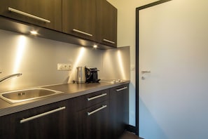 Standard Apartment | Private kitchenette
