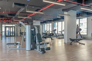 Fitness facility - StayShort - Stylish 1BR Near Town Square - Sleeps 4 Guests! (Dubai)
