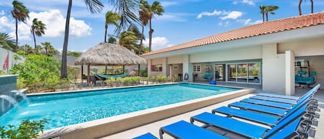 Villa (Multiple Bedrooms) | Façade de l’hébergement