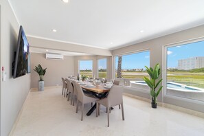 Vila (6 Bedrooms) | Comodidades da propriedade