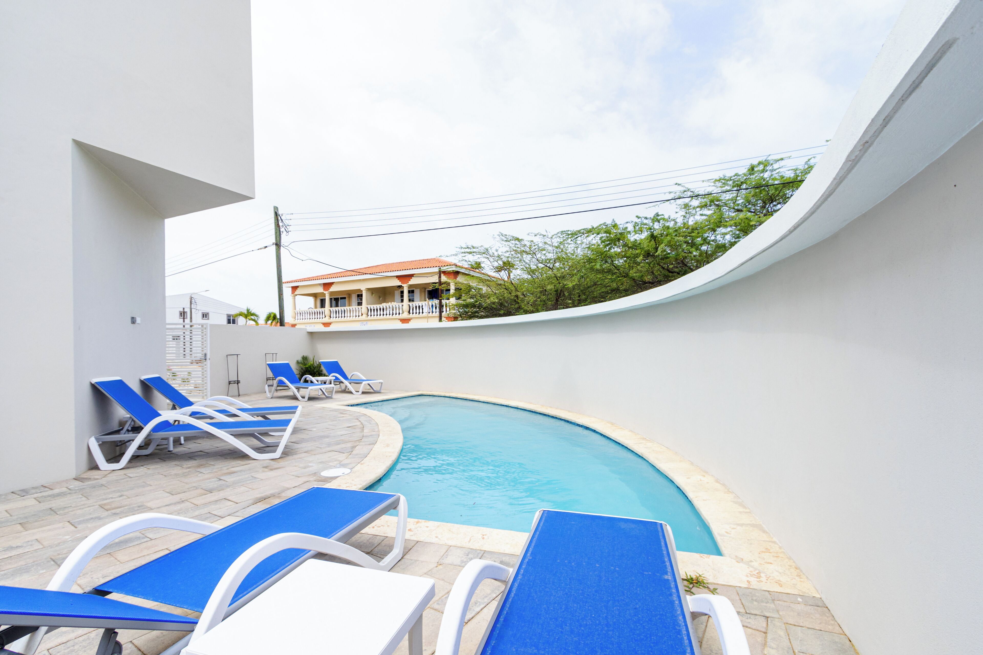 Apartment (2 Bedrooms) | Front of property