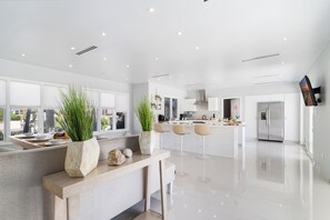 Biệt thự (6 Bedrooms) | Tiện nghi, dịch vụ nơi lưu trú