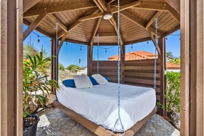House (5 Bedrooms) | Property amenity