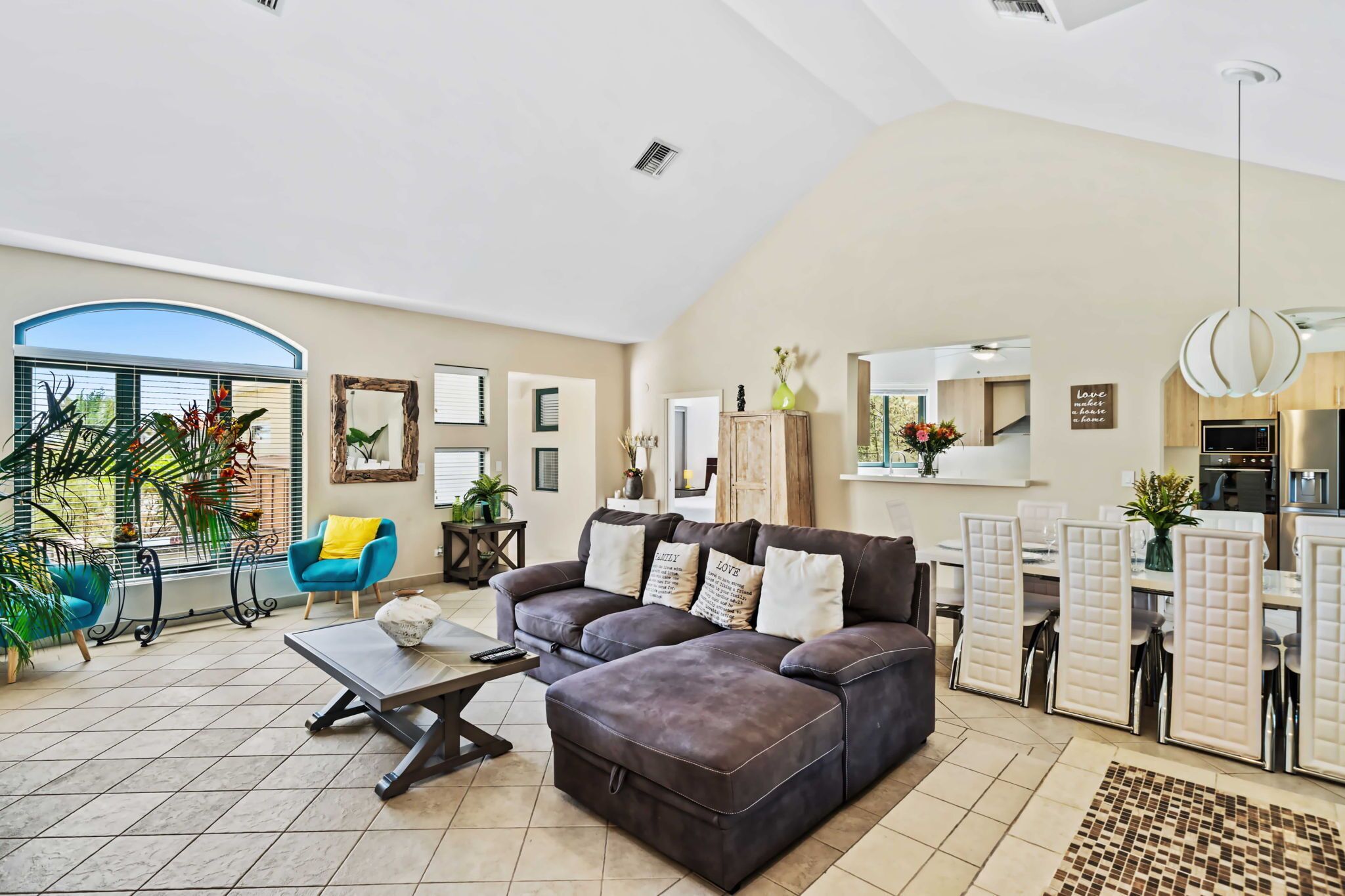 House (5 Bedrooms) | Property amenity