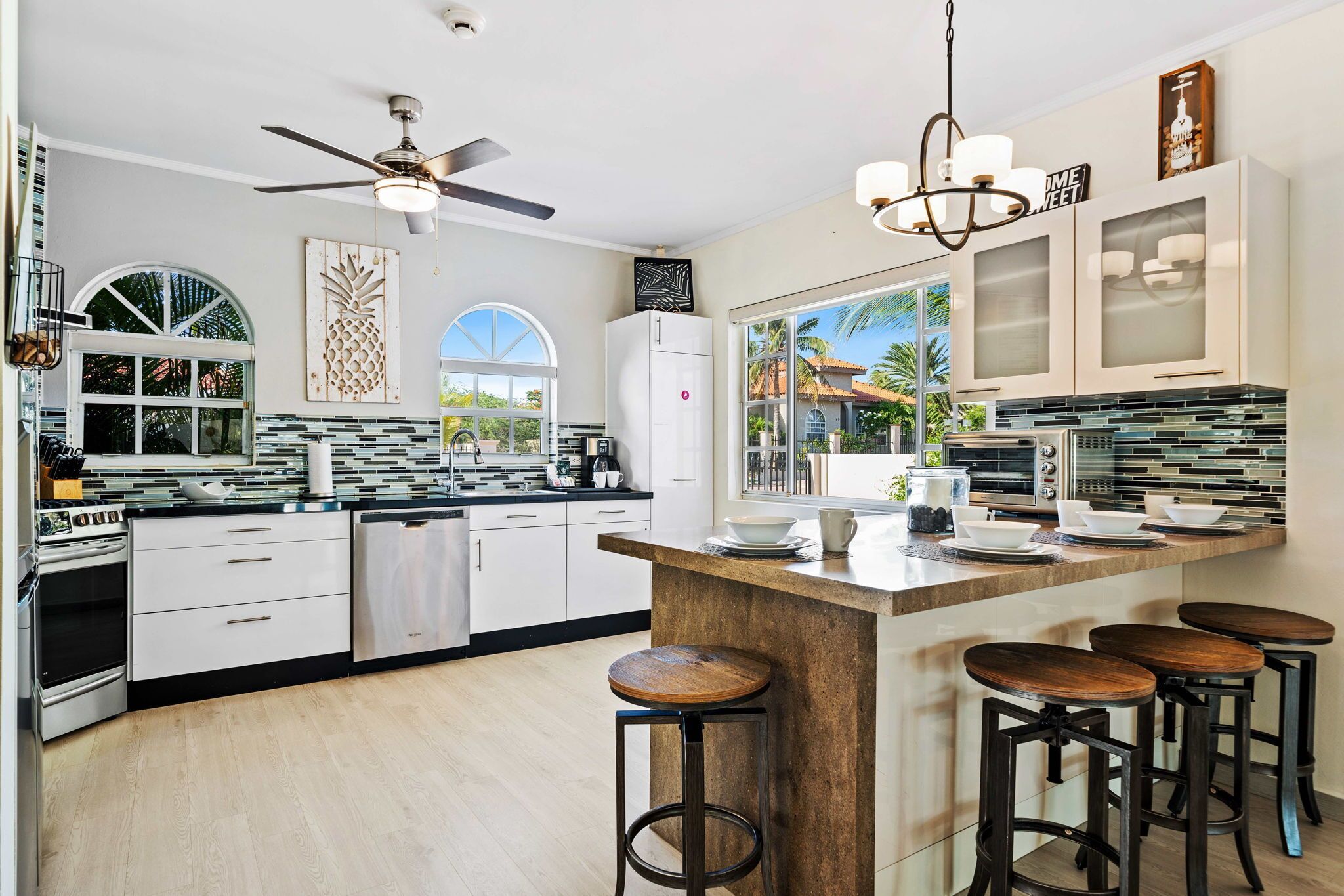 House (3 Bedrooms) | Property amenity