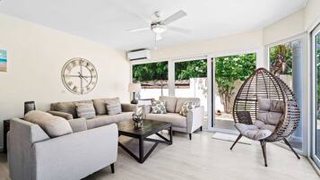 House (3 Bedrooms) | Property amenity