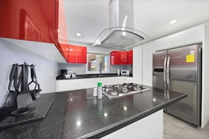 House (5 Bedrooms) | Property amenity