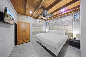 House (5 Bedrooms) | Property amenity