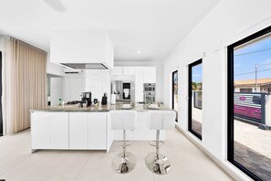 House (4 Bedrooms) | Property amenity