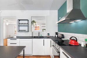 單棟房屋 (3 Bedrooms) | 住宿設施服務
