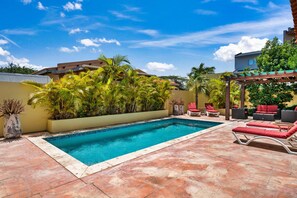 House (3 Bedrooms) | Property amenity