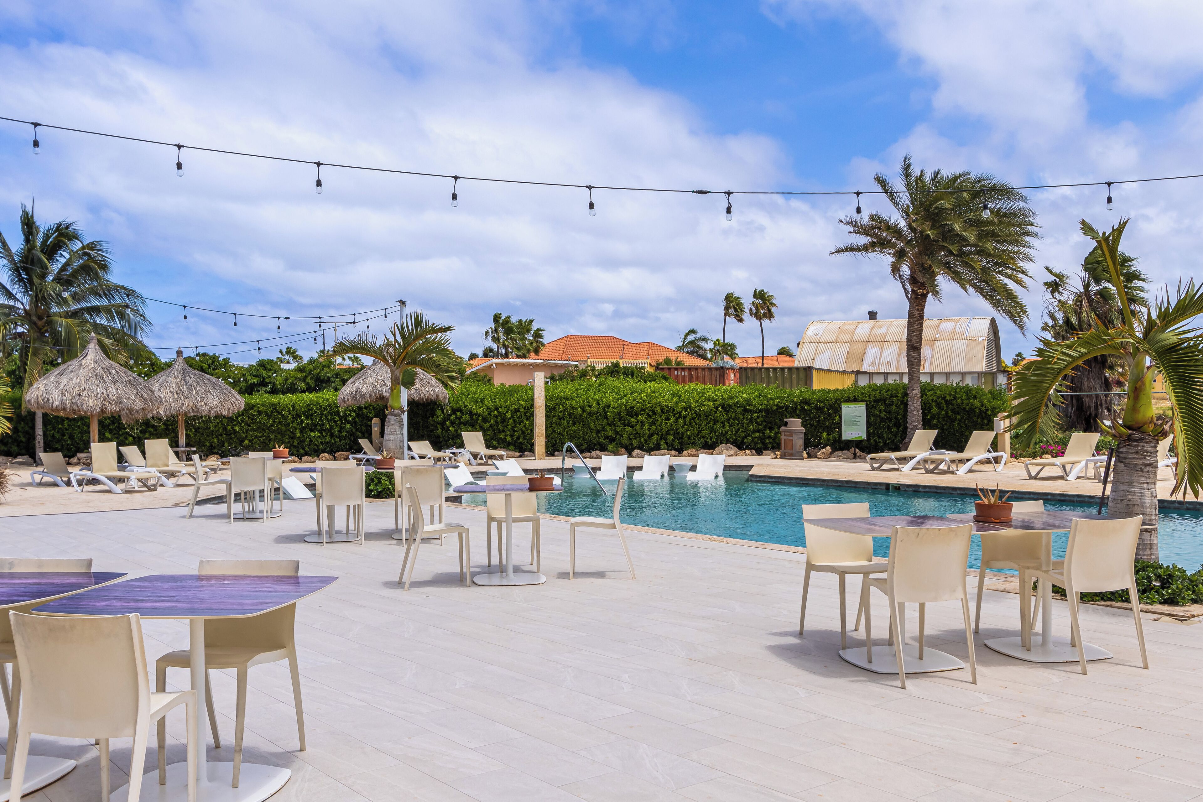 Studio (3 Bedrooms) | Property amenity