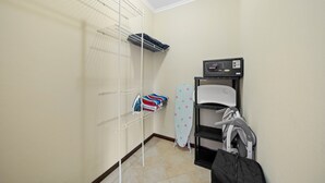 Studio (3 Bedrooms) | Fasilitet på overnattingsstedet