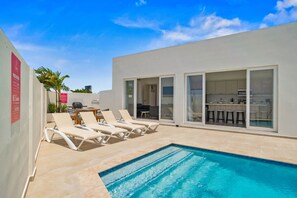 House (3 Bedrooms) | Property amenity