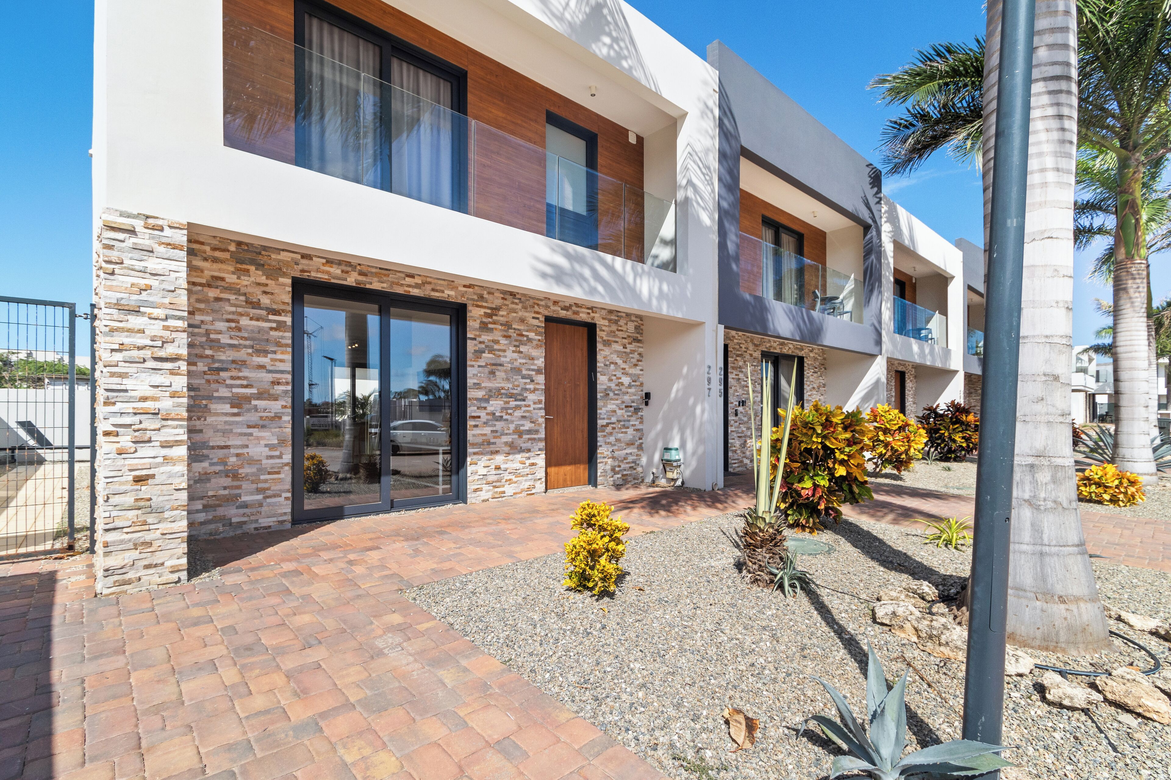 Estudio (3 Bedrooms) | Servicio de la propiedad