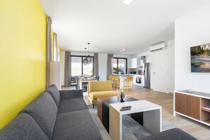 Studio (3 Bedrooms) | Tiện nghi, dịch vụ nơi lưu trú