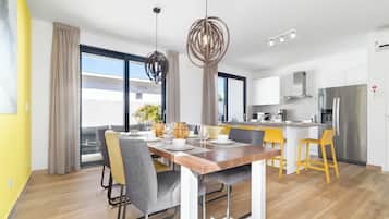 Estudio (3 Bedrooms) | Servicio de la propiedad