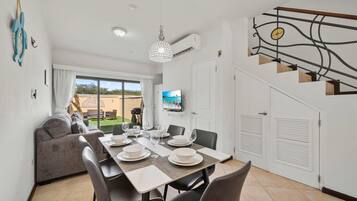 Studio (2 Bedrooms) | Property amenity