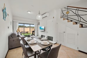 Studio (2 Bedrooms) | Property amenity