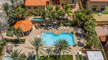 Studio (2 Bedrooms) | Property amenity