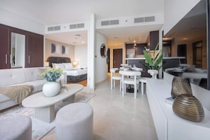 TV - StayShort - Sky Gardens Studio with Skyscraper Views in DIFC! (DIFC)