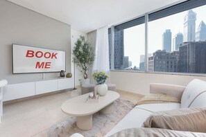 TV - StayShort - Sky Gardens Studio with Skyscraper Views in DIFC! (DIFC)