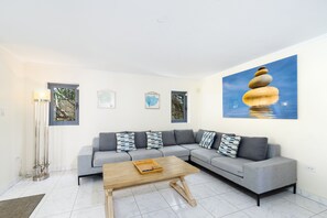 House (6 Bedrooms) | Property amenity - Koyari 36-f (Noord)